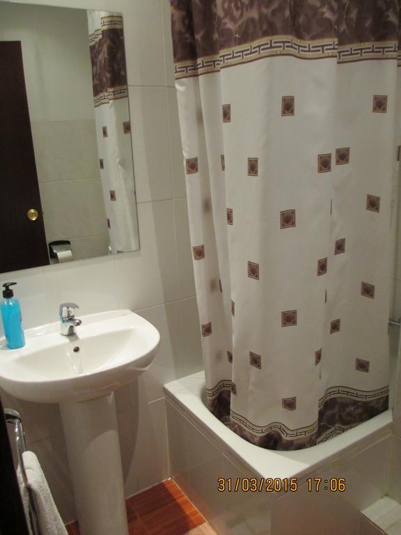 Hostal Machin Μαδρίτη Εξωτερικό φωτογραφία